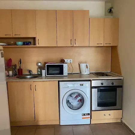Noks 17 Pools And Sea Apartman *