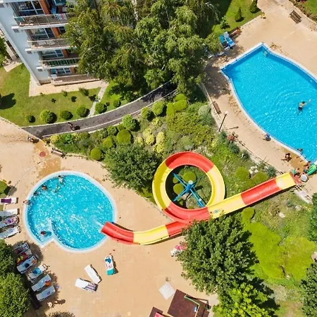 Noks 17 Pools And Sea סבטי ולאס